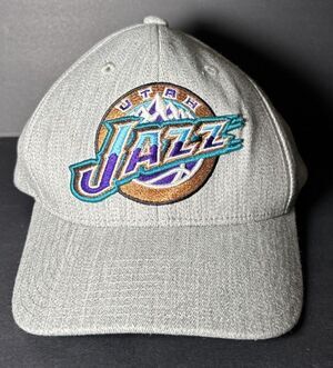 Utah Jazz Hat Cap Snap Back Mens Gray NBA Basketball Mitchell & Ness